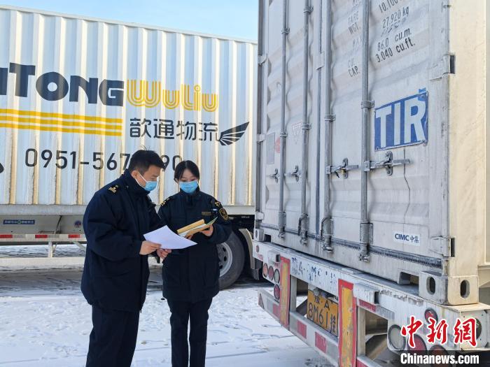 宁夏首票国际公路运输（TIR）货物运往乌兹别克斯坦